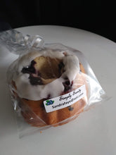 Sample Box - (Minimum of four cake purchase required)