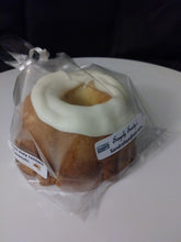 Sample Box - (Minimum of four cake purchase required)