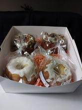 Sample Box - (Minimum of four cake purchase required)